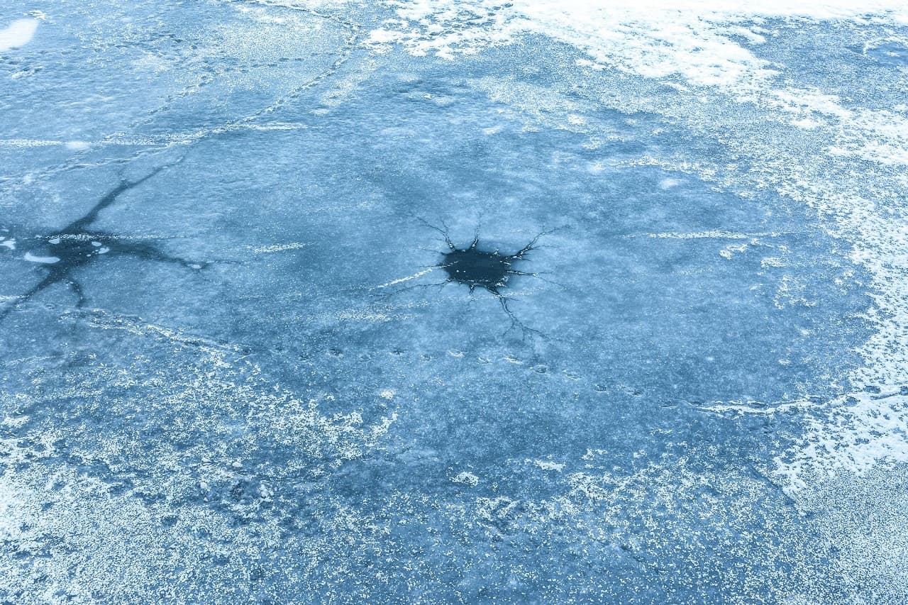 BORZALOM: Beszakadt alattuk a befagyott tó jege, csak a legfiatalabb kisfiú élte túl