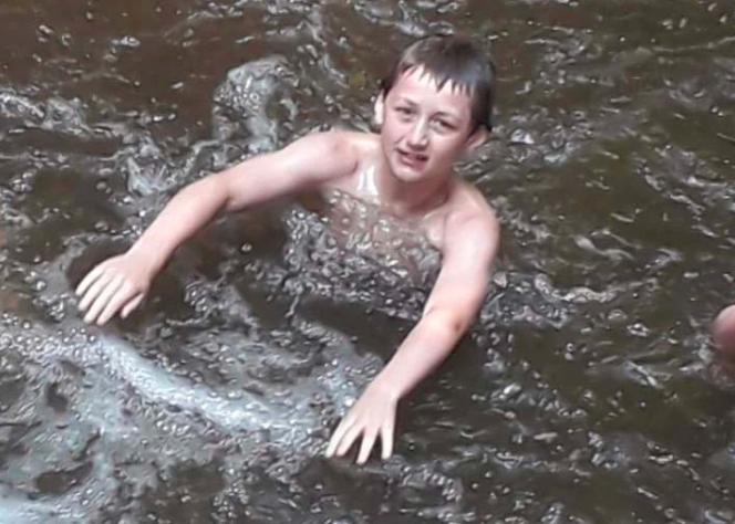 Bátor 11 éves fiú ugrott a vízbe, hogy megmentse egy kisgyerek életét