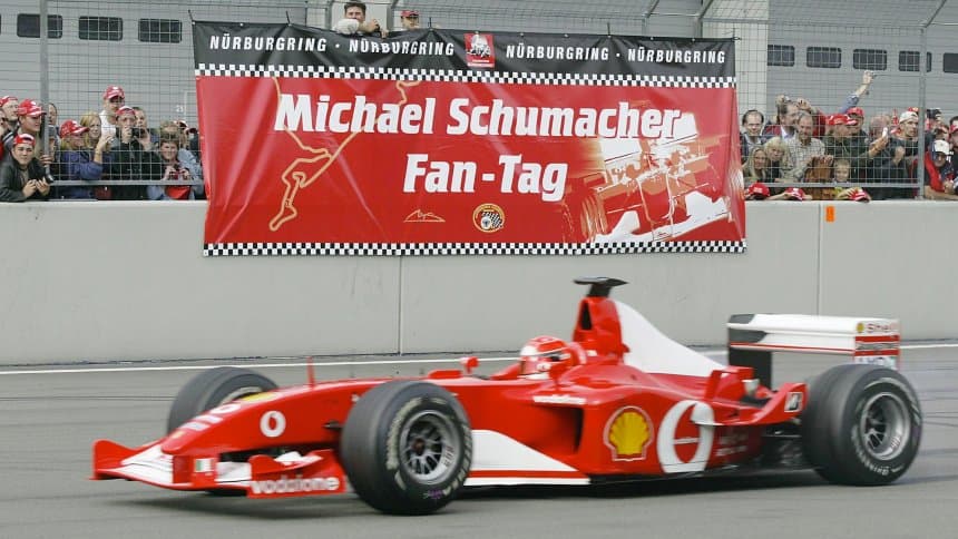 Elárverezik Michael Schumacher 2002-es Ferrariját