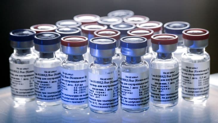 Az oroszok szerint több mint 90 százalékos a vakcináik hatékonysága a delta variánssal szemben