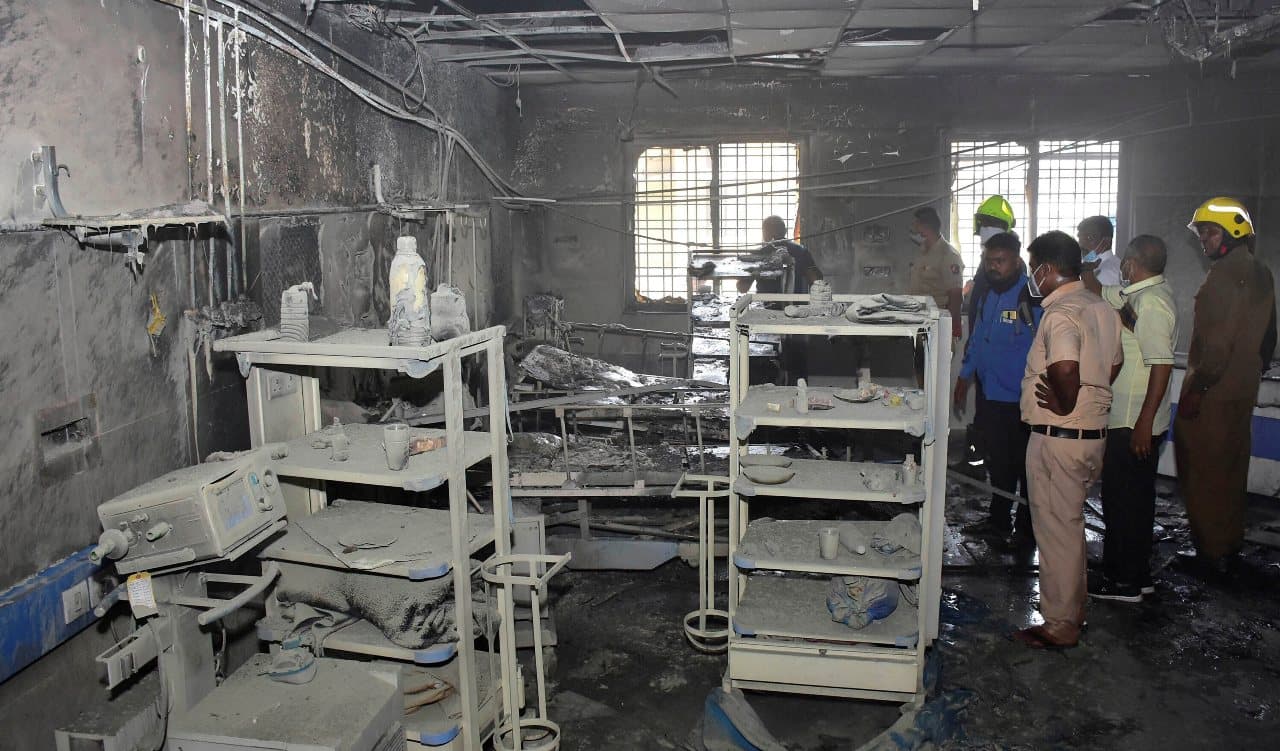 BORZALOM: Tűz ütött ki egy kórházban, több csecsemő meghalt Indiában