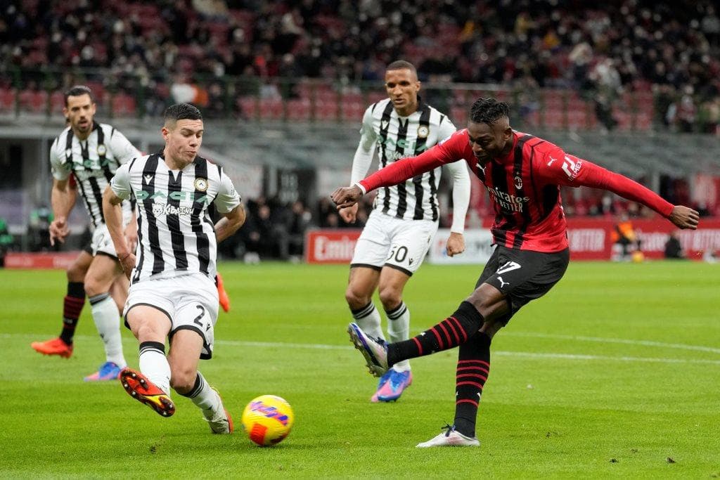 Serie A - Nápolyban nyert és élre állt a Milan