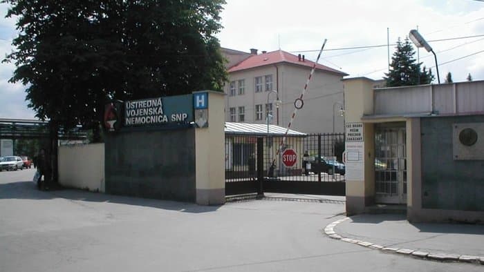 Koronavírus gyanújával került egy nő a rózsahegyi katonai kórházba!