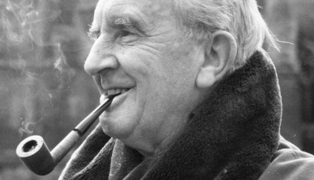 Tolkien két költeményét fedezték fel egy nyolcvanéves iskolai évkönyvben