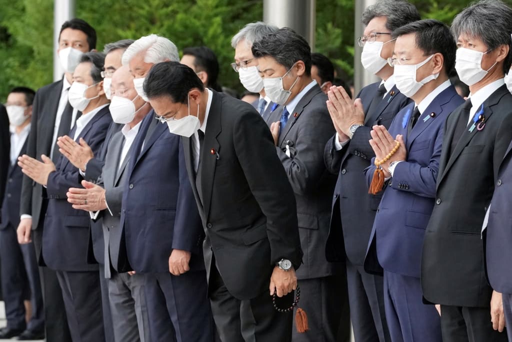 Búcsút vettek a meggyilkolt volt japán miniszterelnöktől