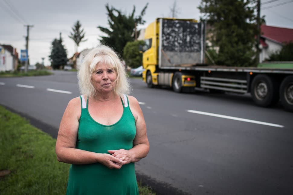 A legidősebb női kamionsofőr meséli el történetét a rozsnyói könyvtárban