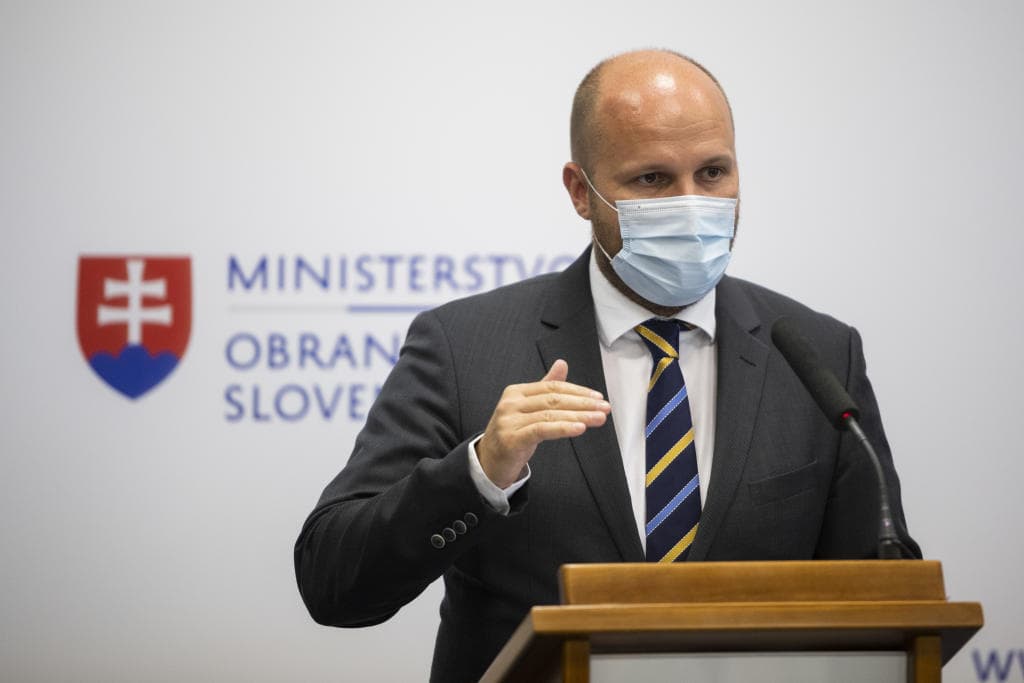 Naď szerint Kollárnak távoznia kellene a Szlovák Orvosi Kamara éléről