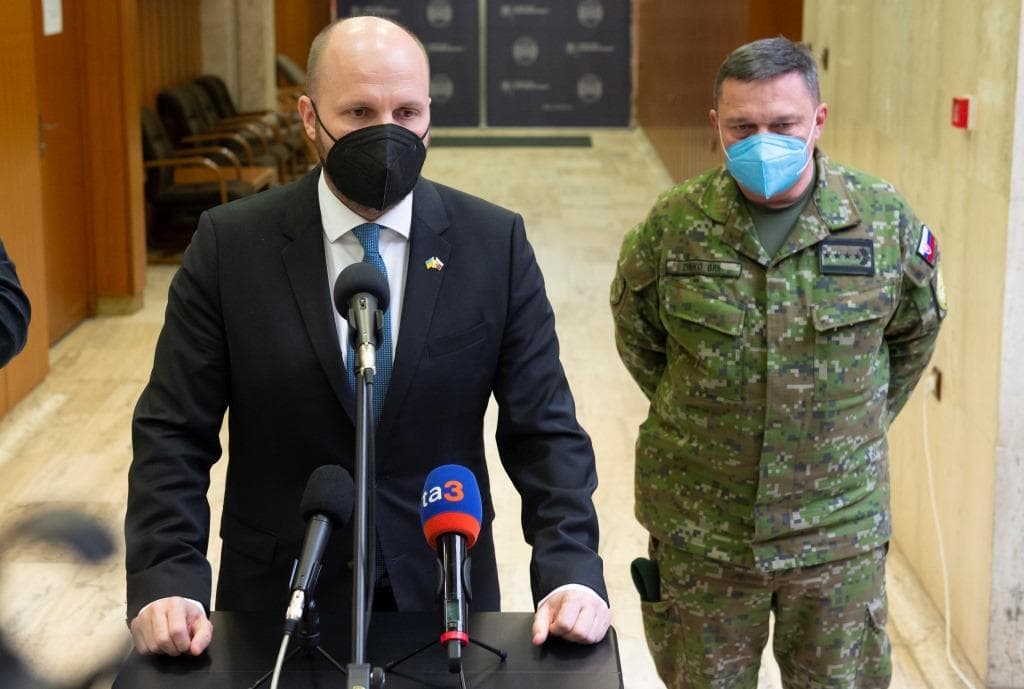 Újabb 2,1 millió eurónyi katonai felszerelést küldünk Ukrajnába