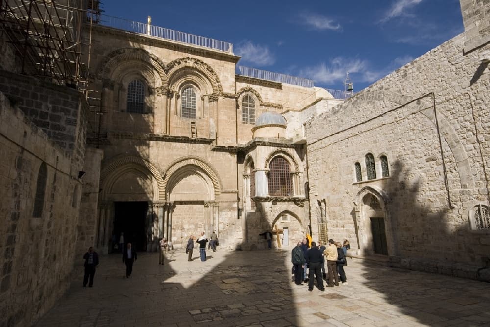 Helyreállítják Jézus sírját a jeruzsálemi Szent Sír-bazilikában