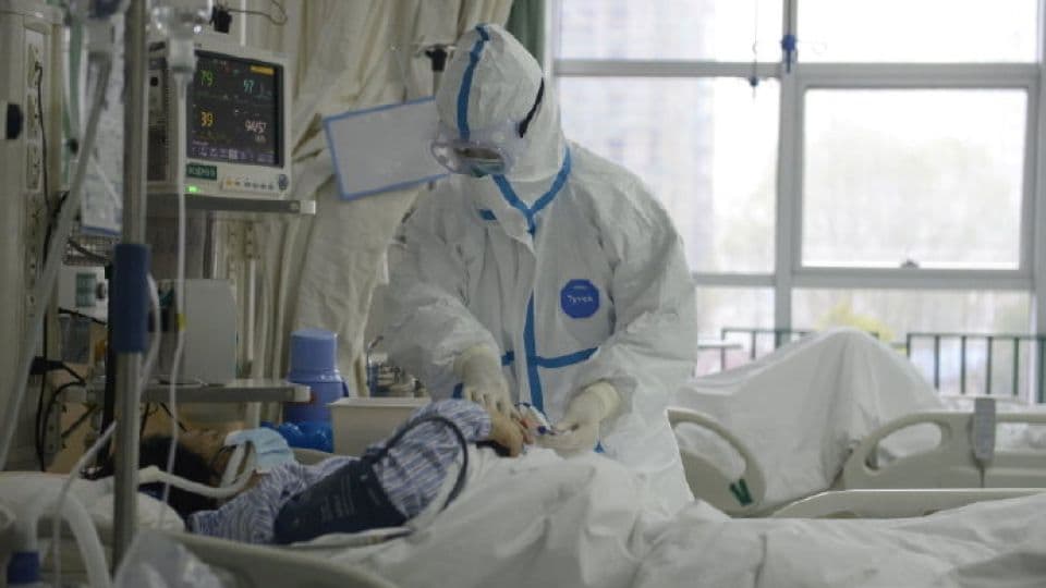 Őssejtterápiával gyógyítottak meg új koronavírussal fertőzötteket Kínában