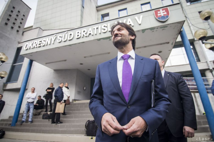 Kaliňák a bíróságon: "Politikai megrendelésre hozták nyilvánosságra a bankszámlám adatait"
