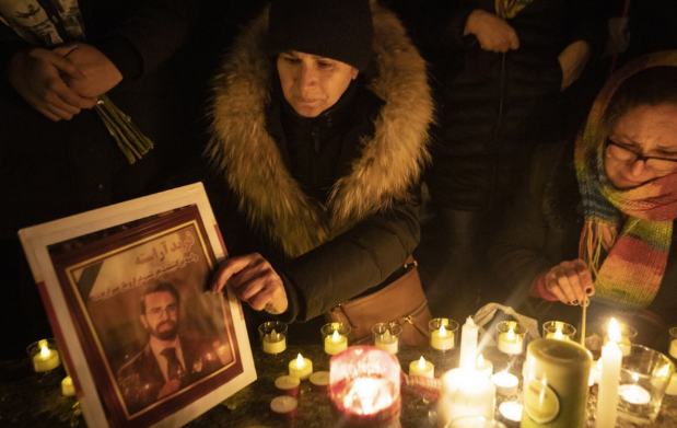 Ezrek emlékeztek Kanadában a lelőtt ukrán gépen utazó kanadai áldozatokra