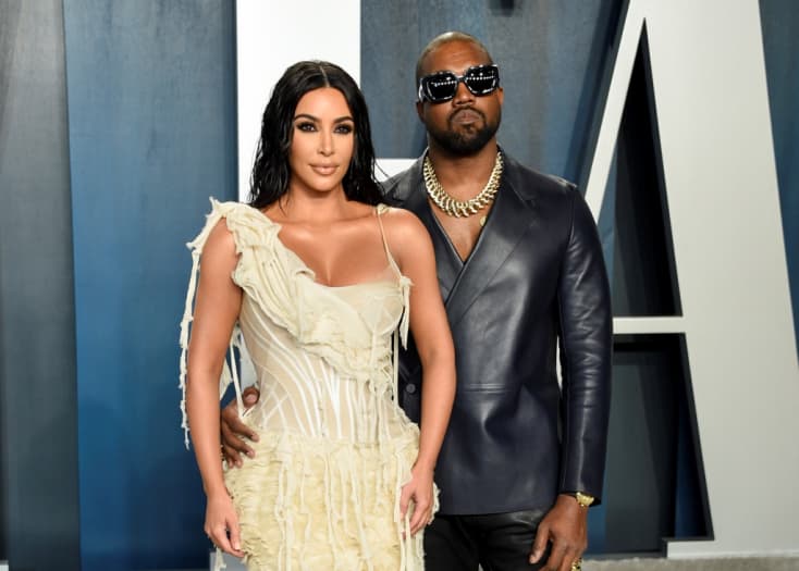 Kanye West a színpadon kérte Kim Kardashiant, hogy menjen vissza hozzá