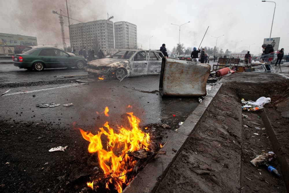 Sorban rúgják ki Nazarbajev embereit a kazah energetikai cégektől