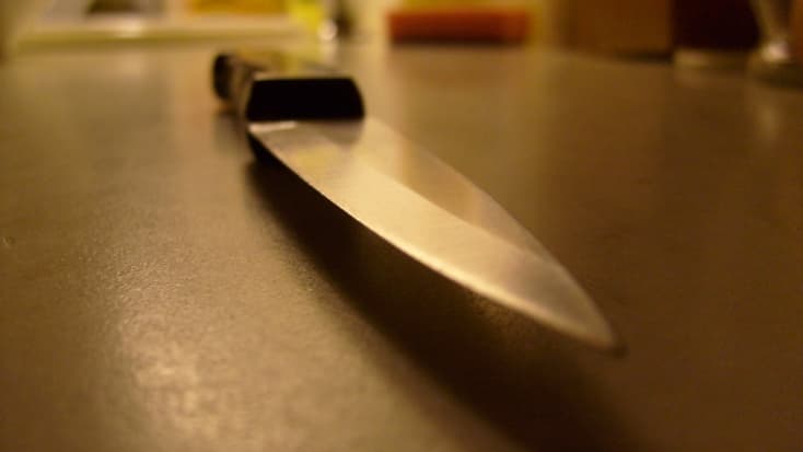 Egy késsel megölte 60 éves édesanyját