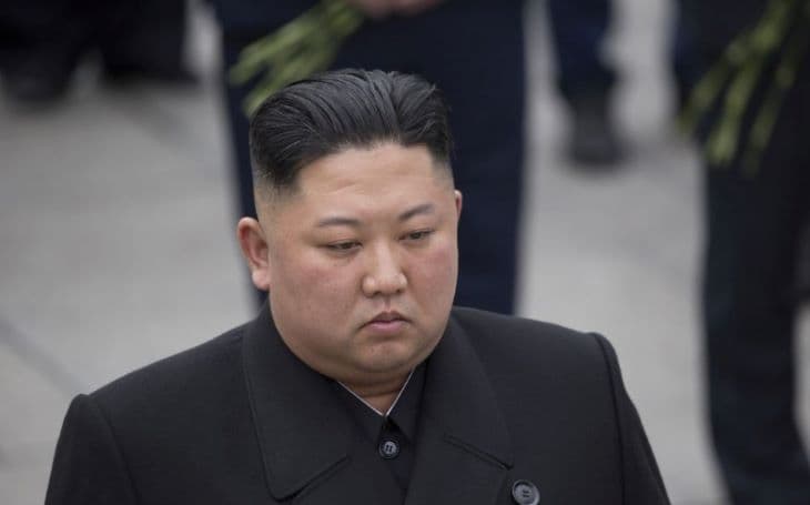 Sajtóértesülések szerint műtéten esett át Kim Dzsong Un, a CNN szerint "komoly veszélyben" van, hivatalos megerősítés nincs
