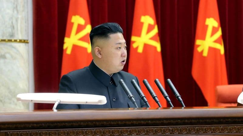 Megünnepelték Észak-Koreában a legutóbbi rakétakísérletet