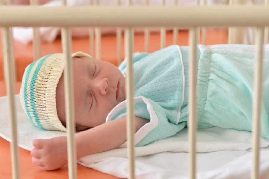 Újra jelen lehetnek a szülésnél az apák a komáromi kórházban