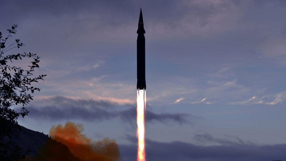 Újonnan kifejlesztett hiperszonikus rakétát tesztelt Észak-Korea