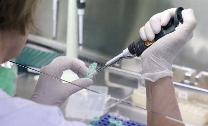 Görögországban meghalt az első koronavírusos beteg