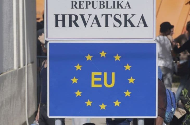 Horvátország megnyitná határait a turisták előtt, s mobiltelefonos alkalmazással segítené gyorsabb beutazásukat