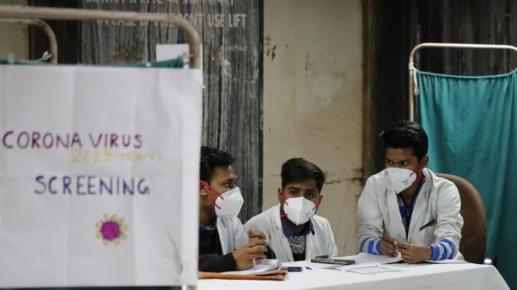 Indiában kétmillió fölé emelkedett a koronavírus-fertőzöttek száma