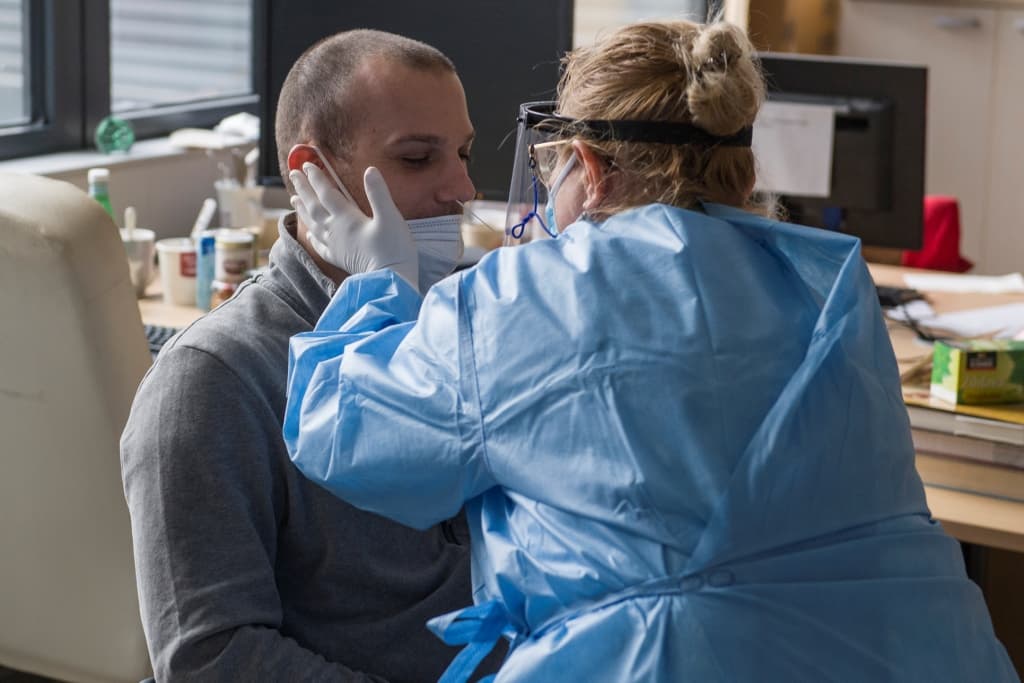 Elhunyt 16 beteg, 859 új koronavírus-fertőzöttet találtak Magyarországon