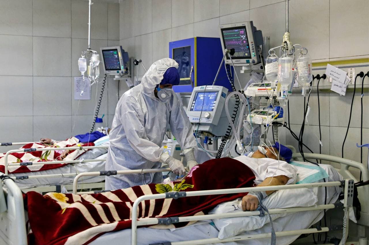 KORONAVÍRUS: Jelentősen emelkedett a halottak száma Iránban