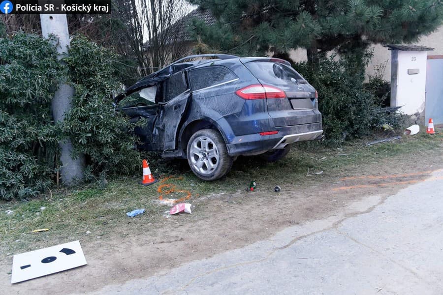 Újabb baleset keleten: Egy autó elsodort egy embert a járdán!