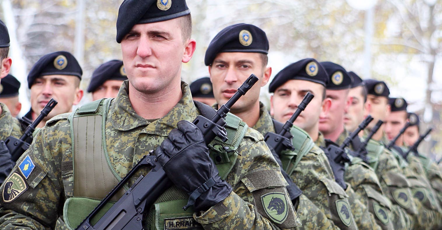 Létrejön a koszovói hadsereg, Szerbia izzad