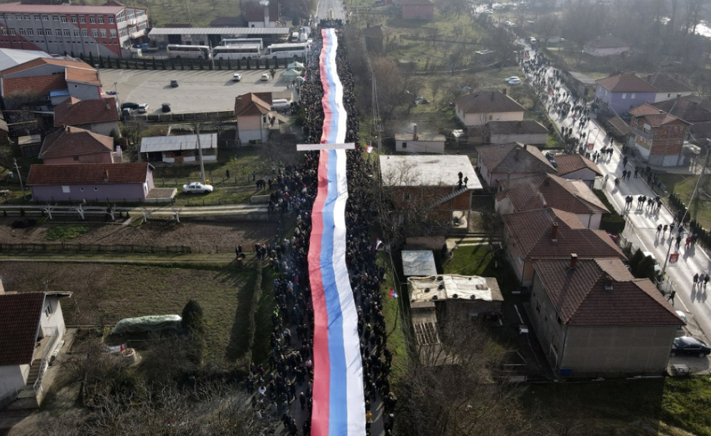 A szerb államfő a tiltakozások leállítására szólította fel a koszovói szerbeket