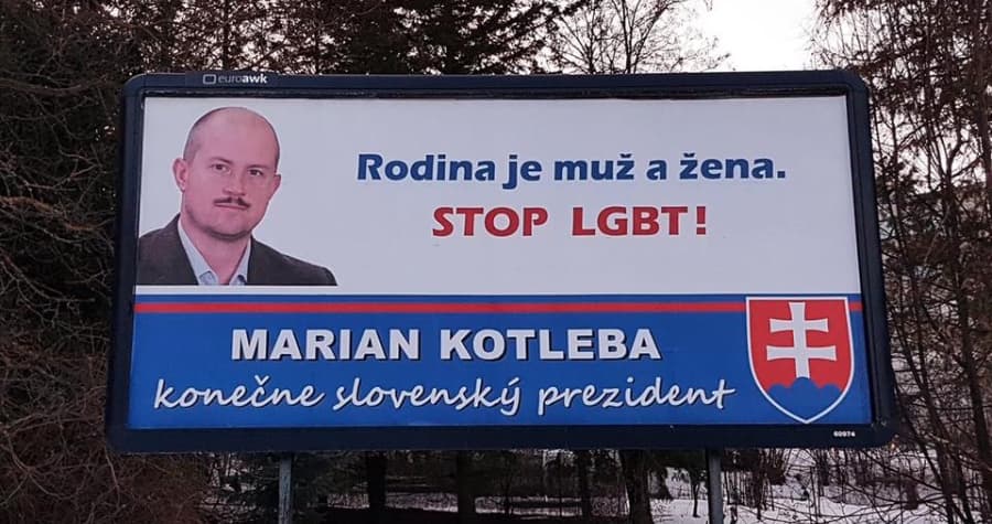 Civilek tettek feljelentést Kotlebáék homofób óriásplakátjai miatt.