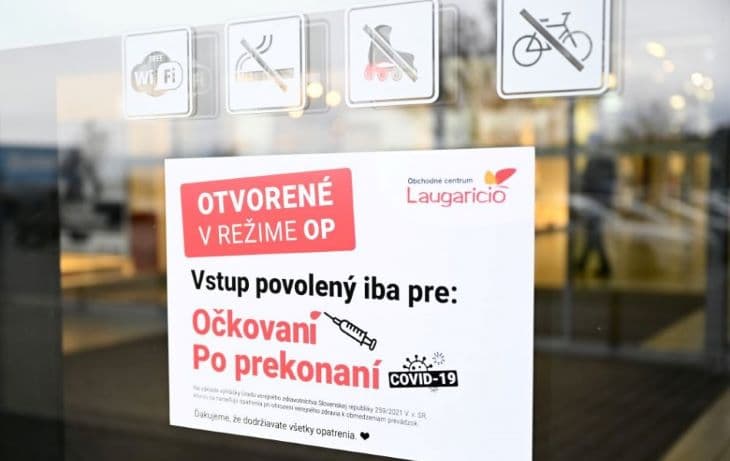 A Szlovák Közegészségügyi Hivatal az alkotmánnyal összhangban adja ki a rendeleteit