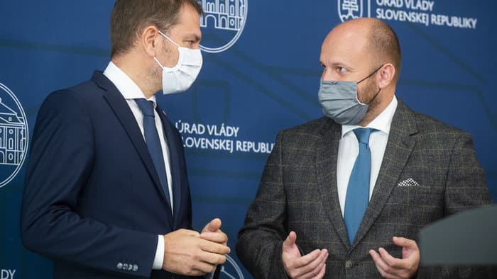 A védelmi miniszter elárulta, miért nem mondott még le Matovič
