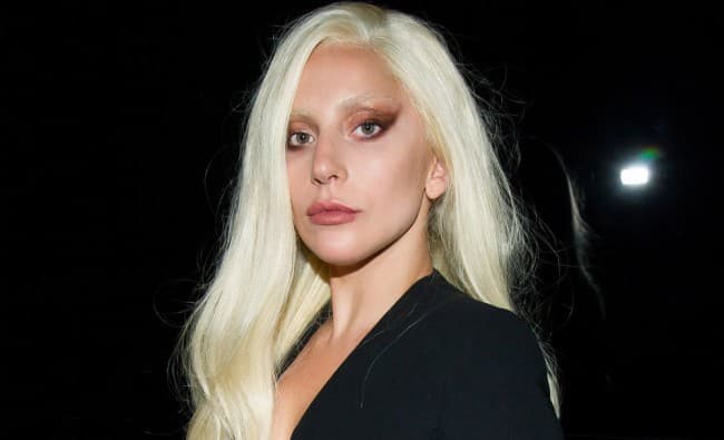 Lady Gaga új hajszínnel hódít