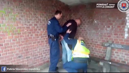 VIDEÓ: Elkapták a zsaruk Lahó Istvánt, a Sýkora-klán egyik tagját!