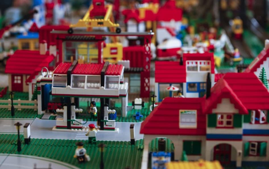 A LEGO-csoport a játékpiac teljesítményét felülmúló növekedést ért el 2023-ban