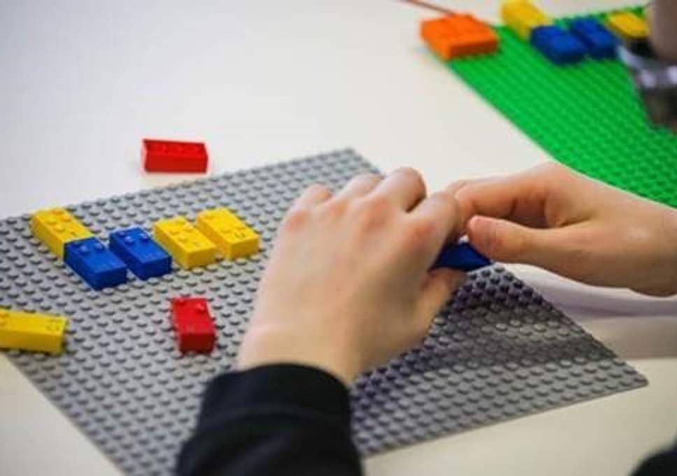 Látássérült gyerekeknek fejleszt építőkockákat a Lego