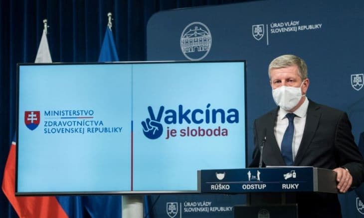 Az egészségügyi miniszter nem aggódik a Szputnyik-szerződés nyilvánosságra hozása utáni szankció miatt