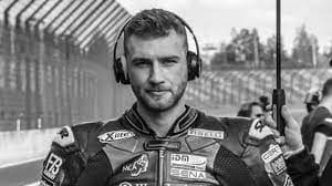 Meghalt egy profi motorversenyző a német nemzetközi superbike-bajnokság pénteki második szabadedzésén