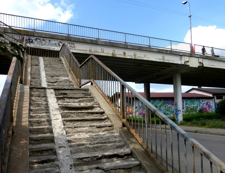 Léva: A munkaerőhiány ellenére is folytatódik a híd felújítása