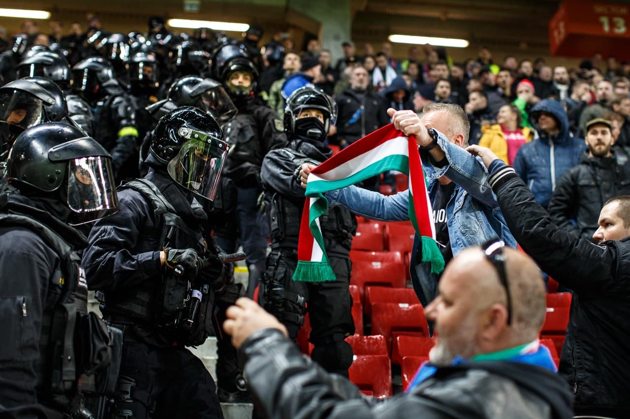 LEX DAC: Bűn lesz elénekelni a magyar himnuszt, és ezt a hidasok is megszavazták
