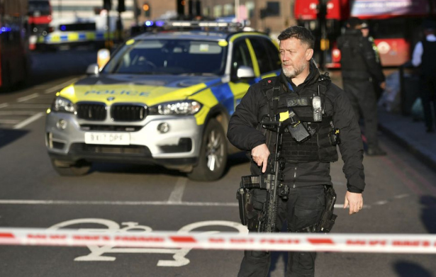 Terrorcselekménynek minősítették a londoni támadást, az elkövetőt agyonlőtték