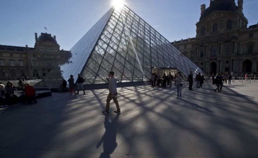 A Louvre-ban állítják ki a párizsi Notre-Dame-székesegyház kincstárának gyűjteményét