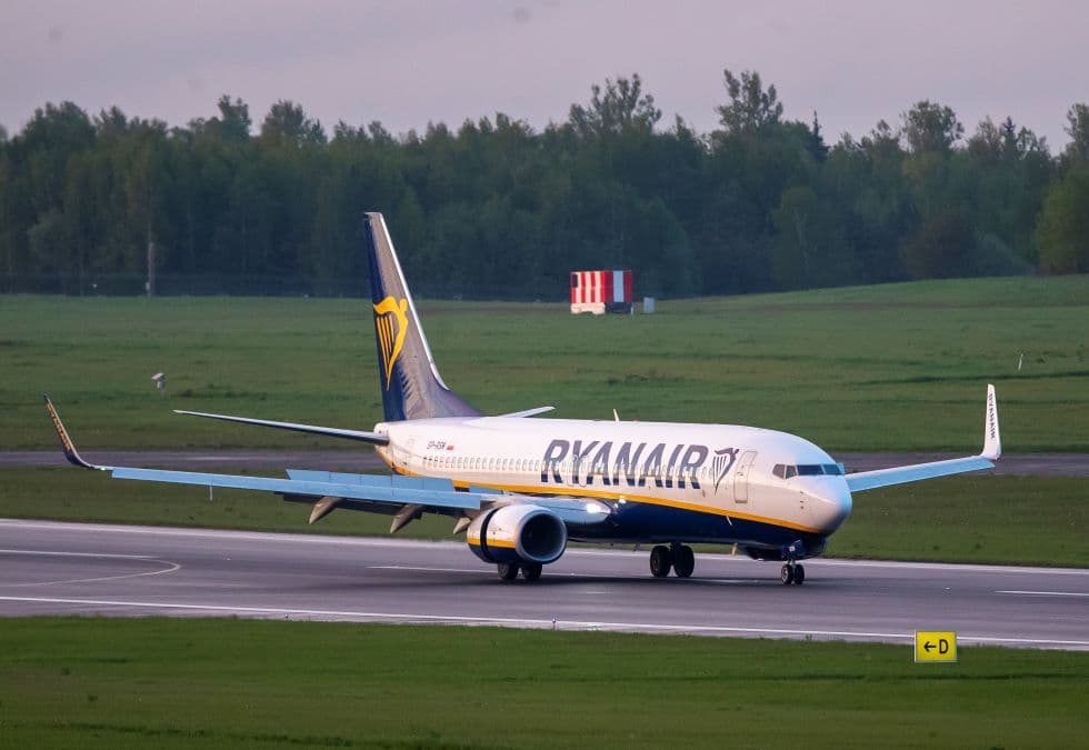 Állami terrorizmus kimaxolva: már majdnem leszállt az Athénból Litvániába tartó Ryanair, amikor a fehérorosz diktátor vadászgéppel eltéríttette a repülőt