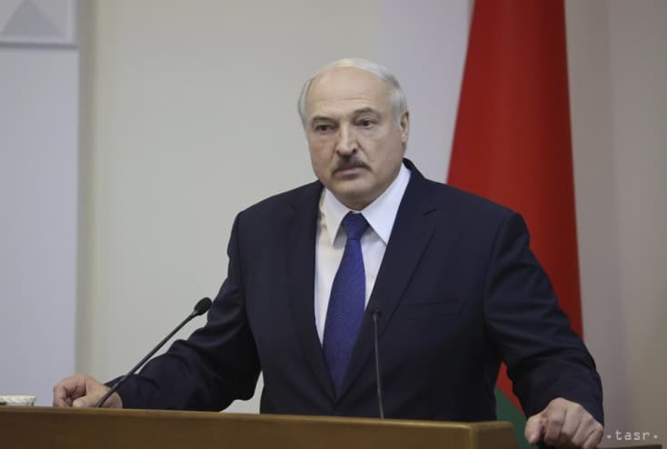 Lukasenka: "Lehet, hogy segítettük migránsok átjutását az EU-ba"