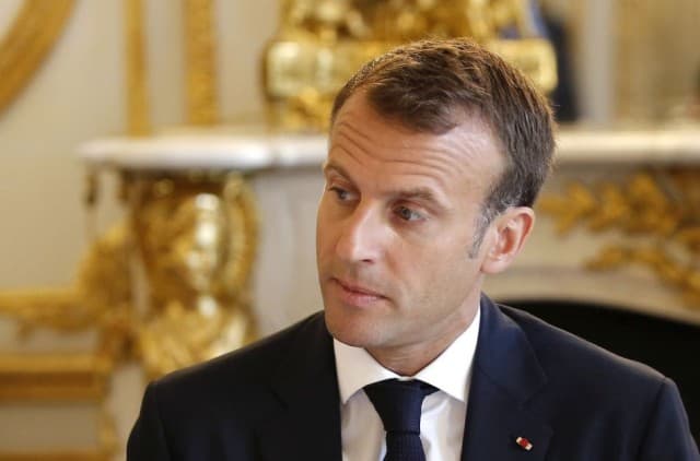 Mélypontra süllyedt a francia államfő népszerűsége