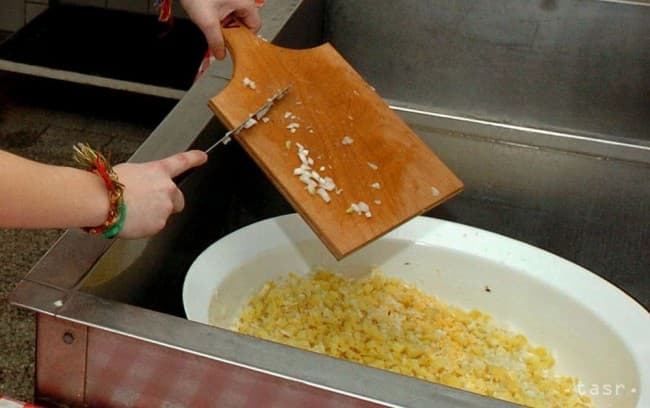 Nem volt szerencsés ötlet a krumplisaláta – 13 ember fertőződött meg szalmonellával