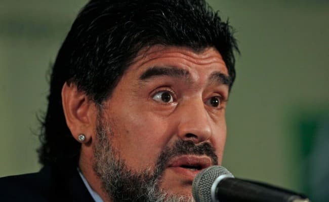 Nápoly összetört, az emberek nem hitték el Maradona halálhírét