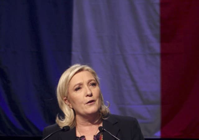 Kihallgatják Marine Le Pent a francia vizsgálóbírók a jogtalanul felvett uniós pénzek miatt